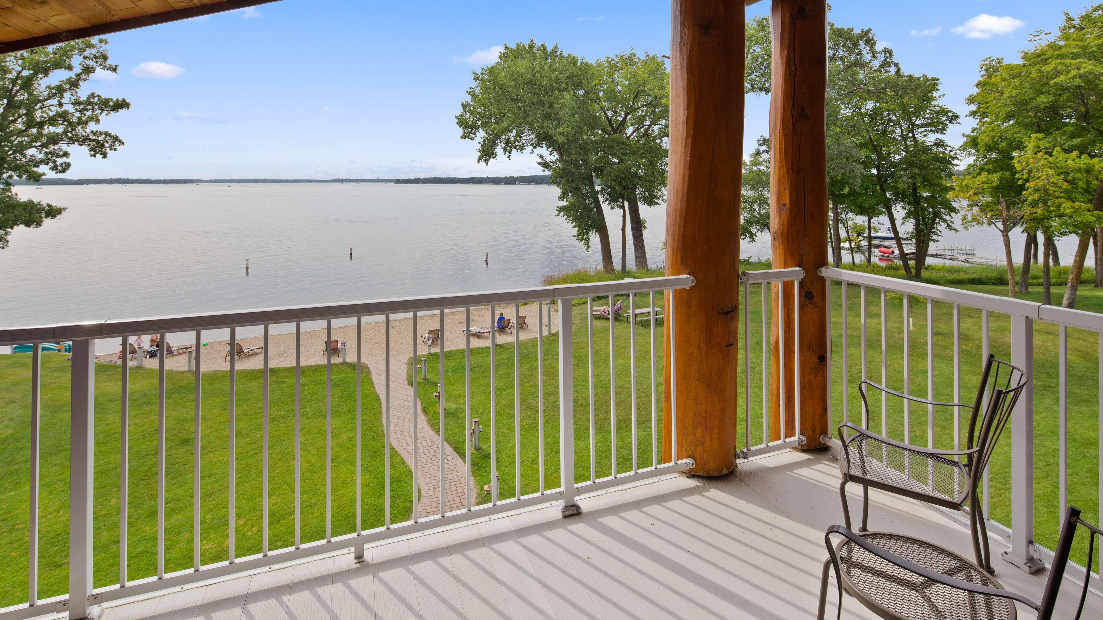 דטרוייט לייקס Best Western Premier The Lodge On Lake Detroit מראה חיצוני תמונה