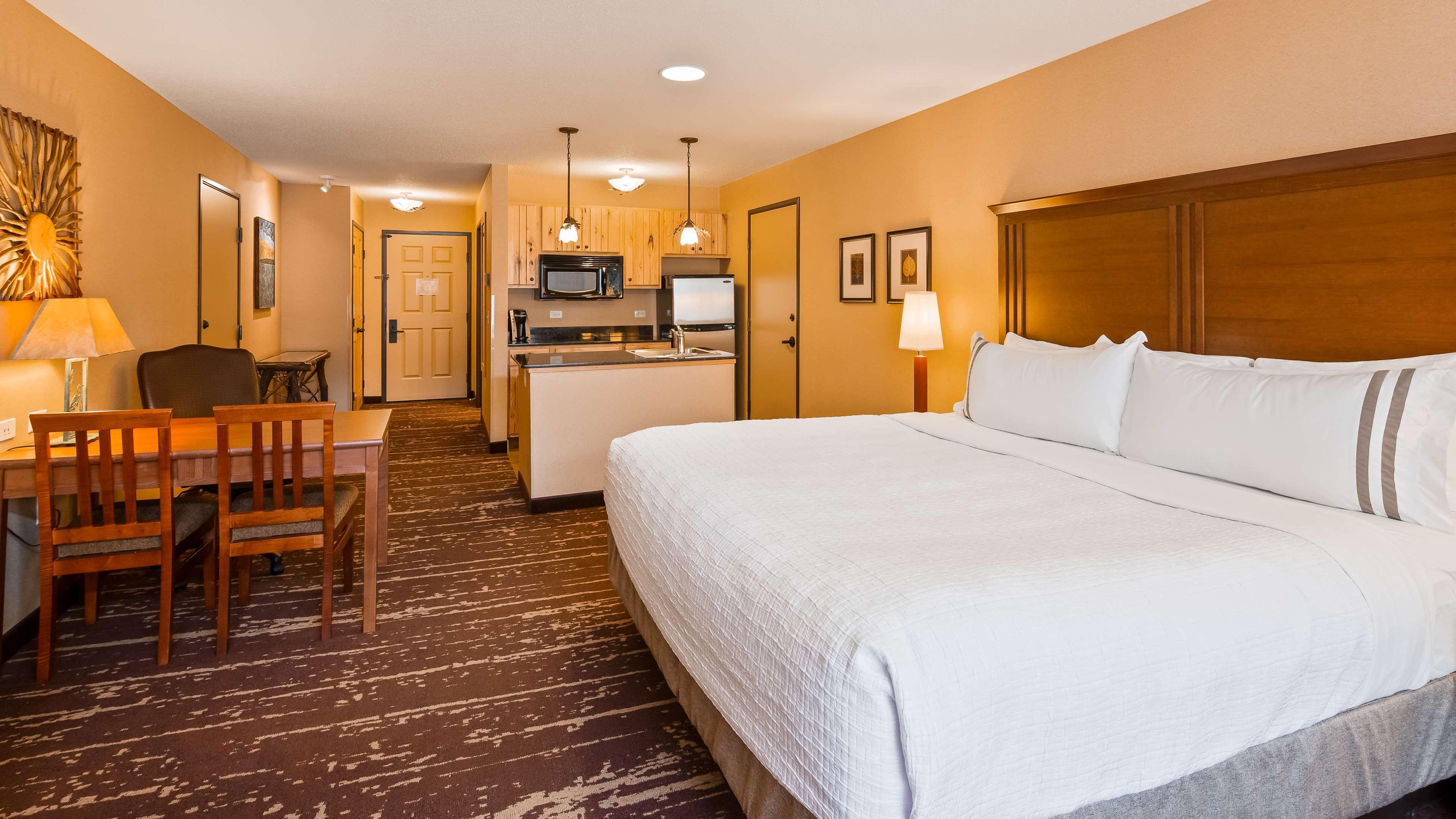 דטרוייט לייקס Best Western Premier The Lodge On Lake Detroit מראה חיצוני תמונה