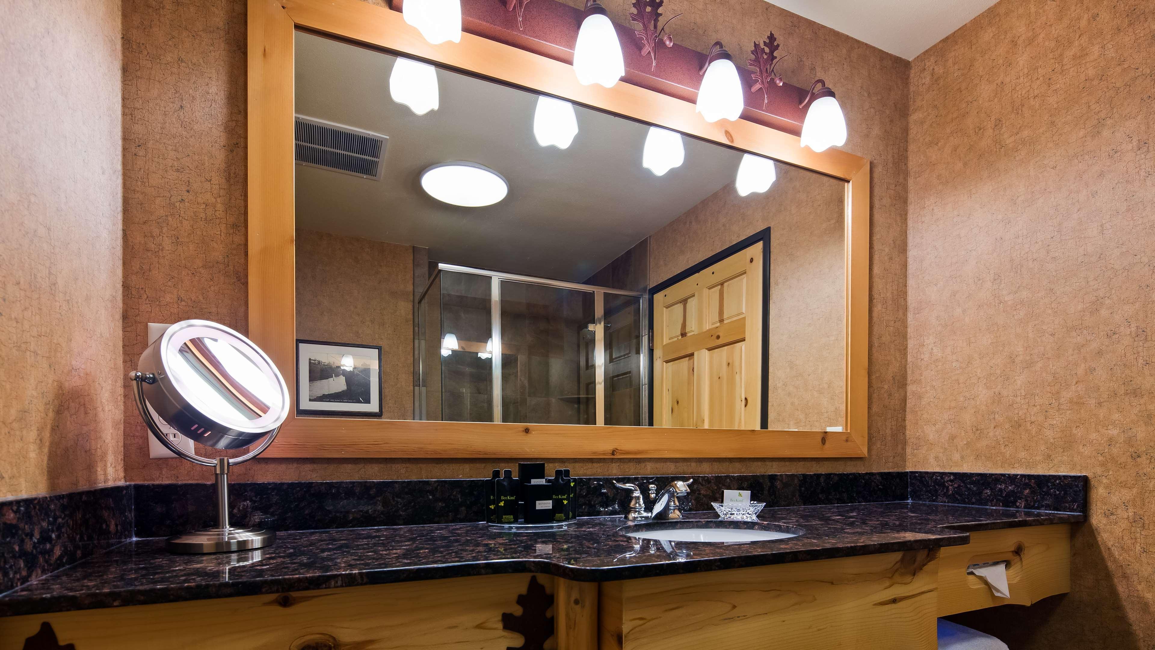 דטרוייט לייקס Best Western Premier The Lodge On Lake Detroit מראה חיצוני תמונה
