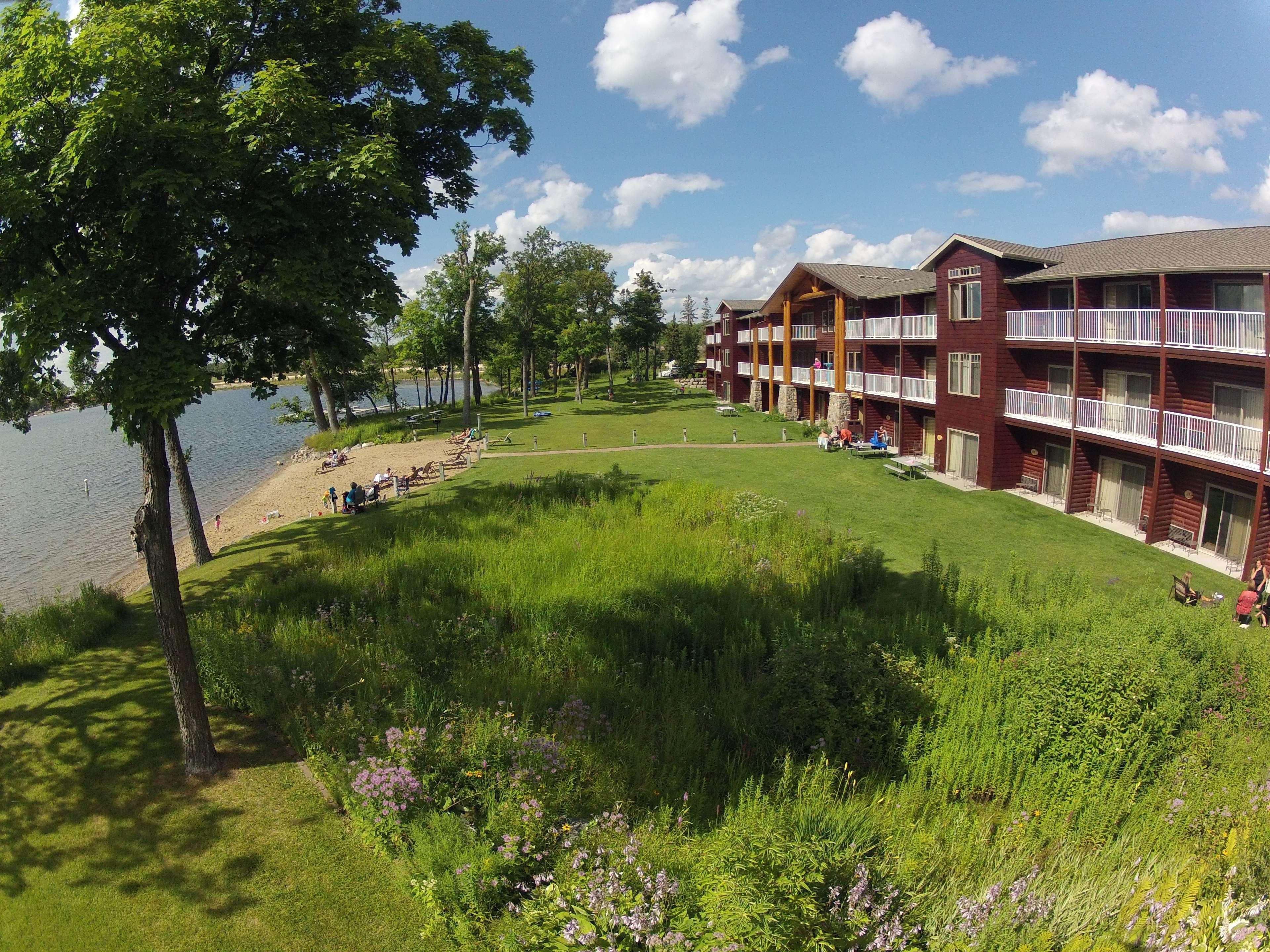 דטרוייט לייקס Best Western Premier The Lodge On Lake Detroit מראה חיצוני תמונה