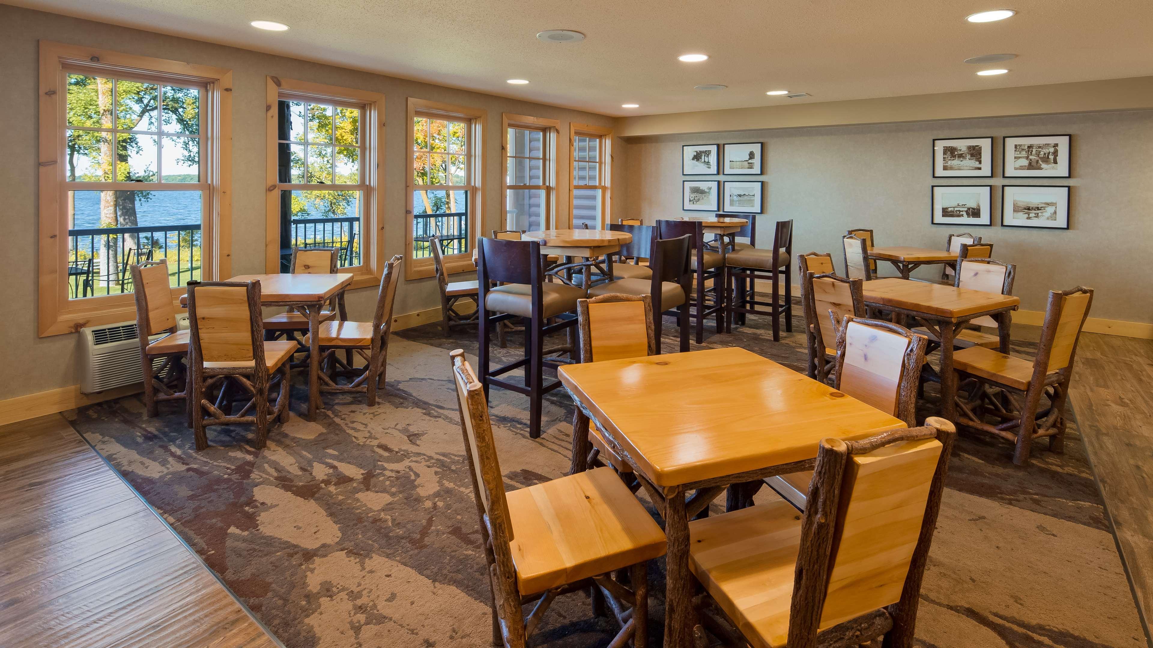 דטרוייט לייקס Best Western Premier The Lodge On Lake Detroit מראה חיצוני תמונה