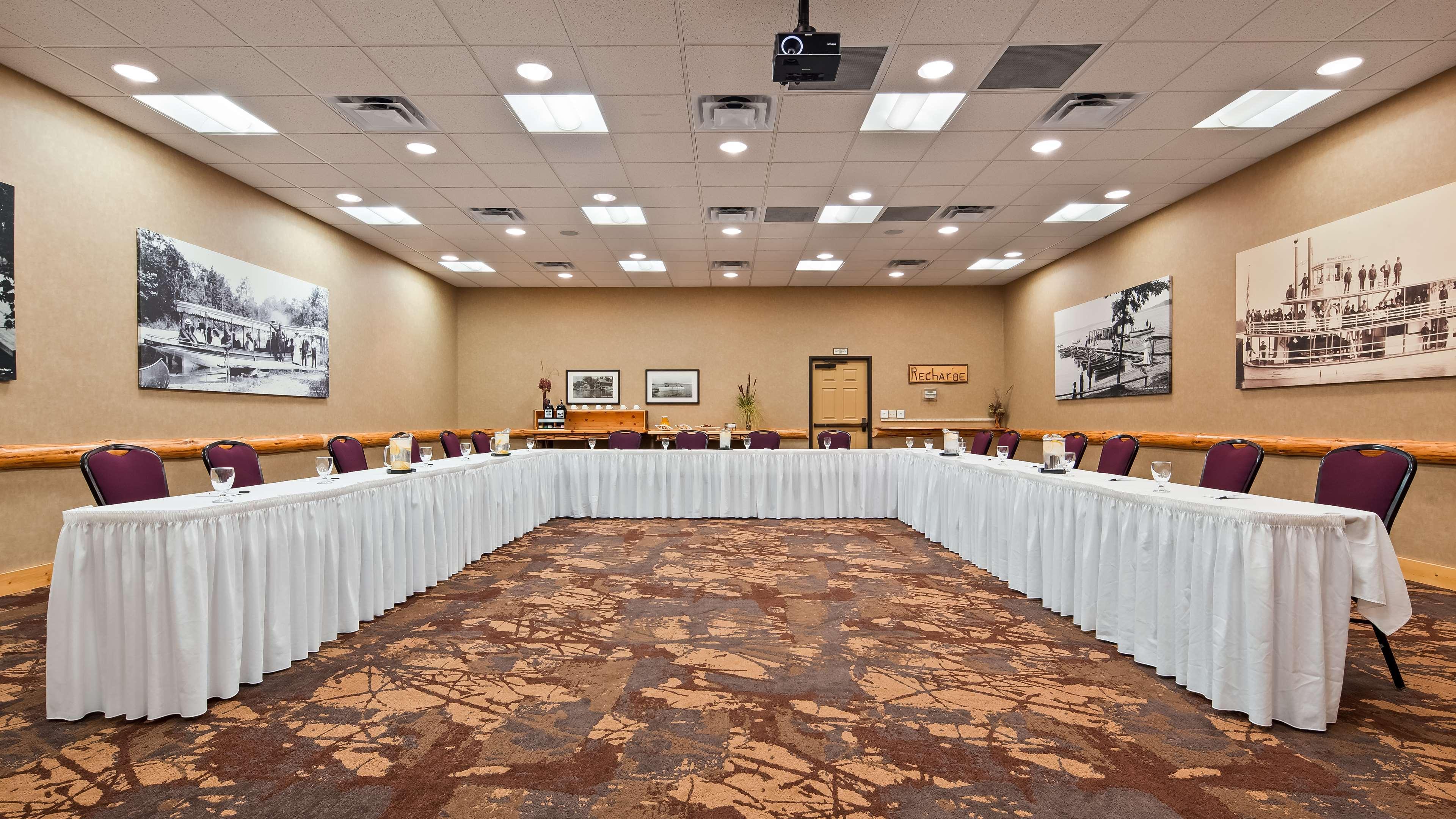 דטרוייט לייקס Best Western Premier The Lodge On Lake Detroit מראה חיצוני תמונה